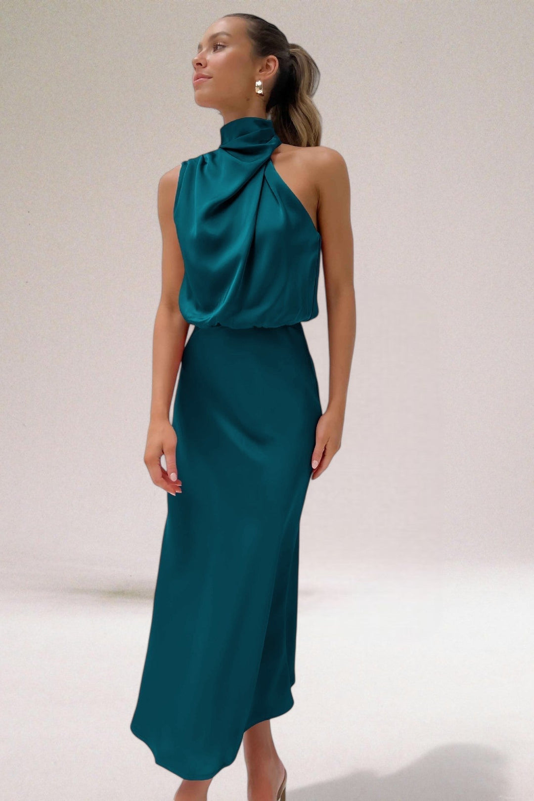 Jolene™ - Glamorous Halter Dress