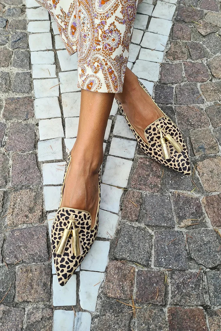 LEOPOLDINE | Elegant loafers with pointed toe and tassels for a refined look