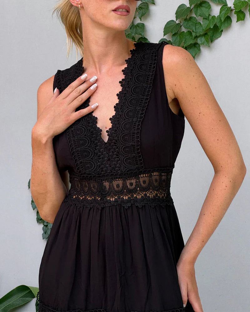 Kate™ – Elegant Lace V-Neck Maxi Dress