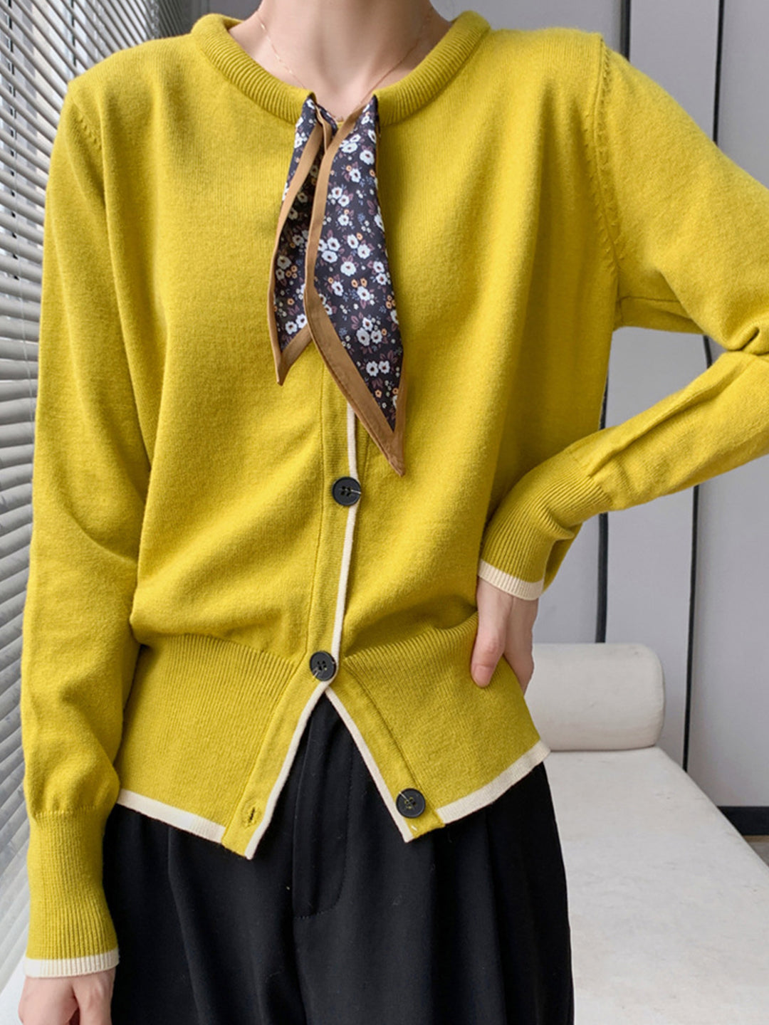 Aurora™ - Vintage Crew Neck knitted Cardigan