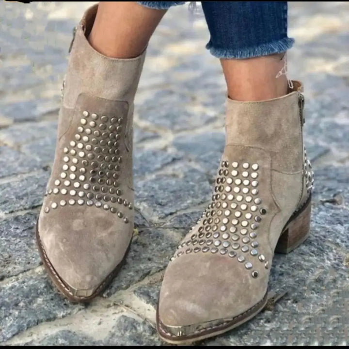VALENTINA | ANKLE BOOTS WITH STUDS