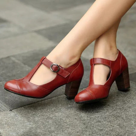RACHELE | Elegant T-strap pumps with low heel for a refined look