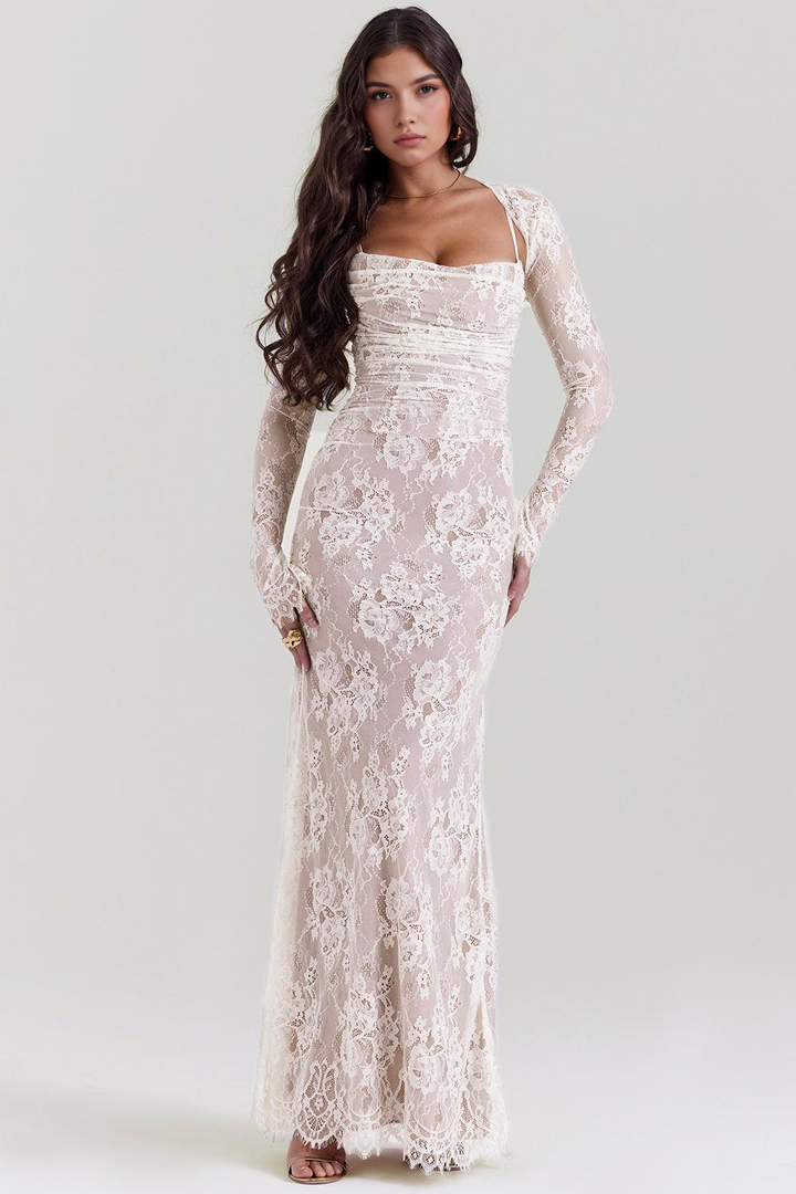 Diana™ - Elegant Lace Maxi Gown