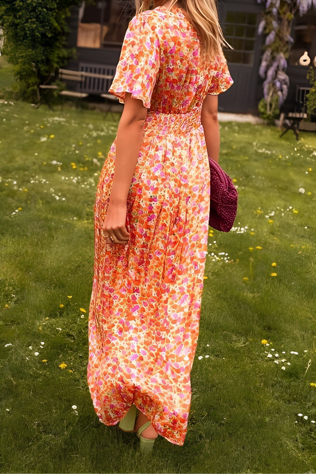 Elsie - Classic V-Neck Dress